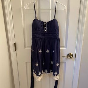Vintage blue dress with lace